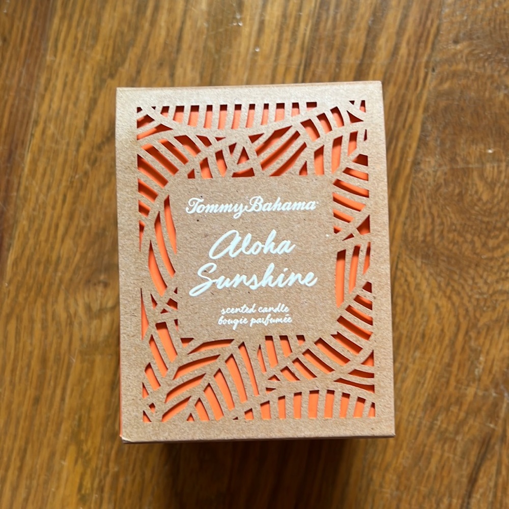 NIB Tommy Bahama scented candle